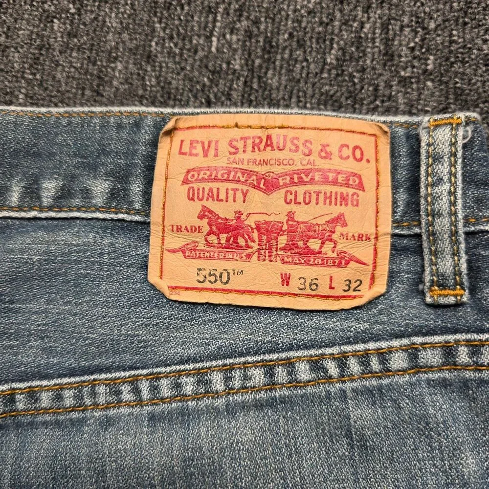 Levis 550 Jeans Mens 36x32 Relaxed Fit Tapered Leg Blue Medium Stonewash Denim